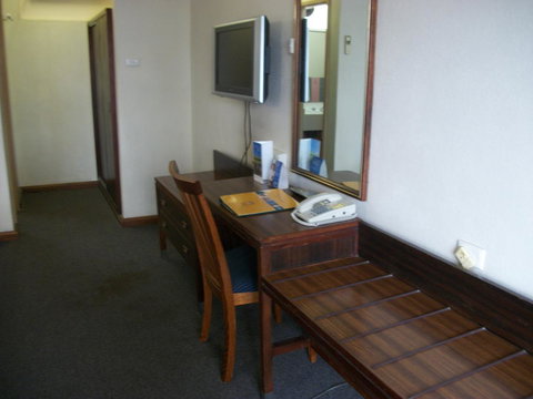 HotelMOTEL Adelaide - Accommodation Main Beach 9