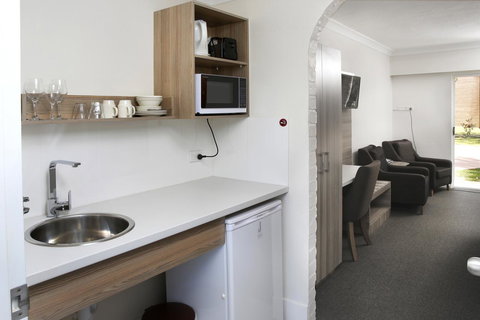 Aston Motel Yamba - Accommodation Main Beach 35