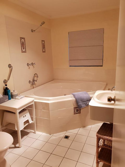 Donnybrook Cottages - Hutt River - Accommodation Main Beach 6