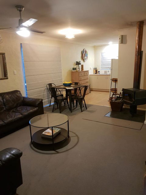 Donnybrook Cottages - Hutt River - Accommodation Main Beach 5