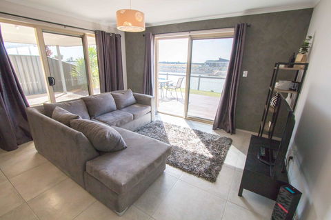 Waterfront On Jefferson, At Wellington Marina, SA - Accommodation Main Beach 6