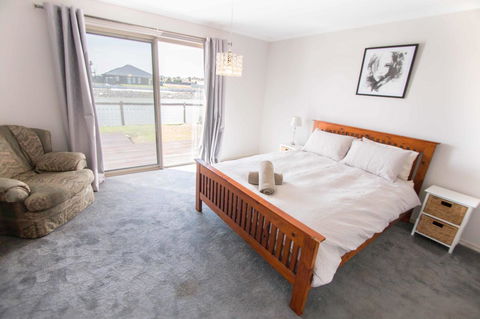 Waterfront On Jefferson, At Wellington Marina, SA - Accommodation Main Beach 9