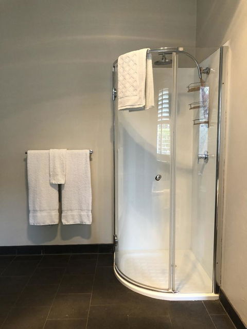 Belmore Cottage - Accommodation Main Beach 12