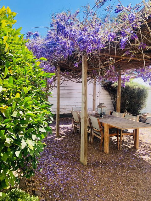 Belmore Cottage - Accommodation Main Beach 9