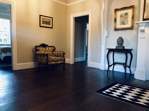 Belmore Cottage - Accommodation Main Beach 23
