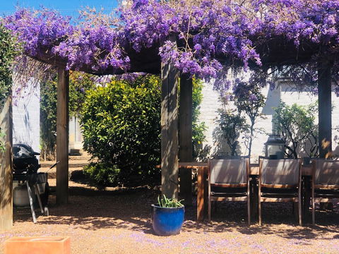 Belmore Cottage - Accommodation Main Beach 10
