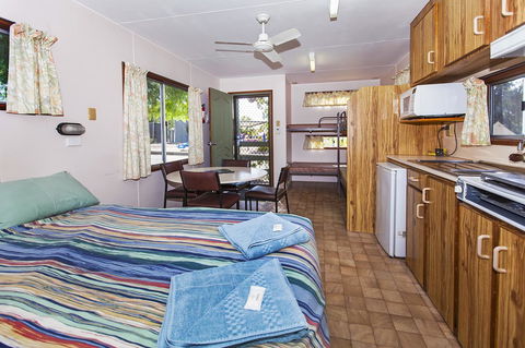 Echo Holiday Parks - Naracoorte - Accommodation Main Beach 2