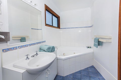Echo Holiday Parks - Naracoorte - Accommodation Main Beach 30