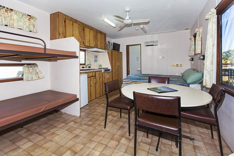 Echo Holiday Parks - Naracoorte - Accommodation Main Beach 1