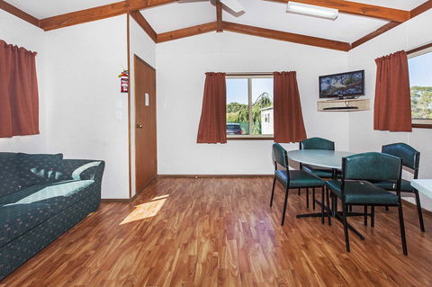 Echo Holiday Parks - Naracoorte - Accommodation Main Beach 14