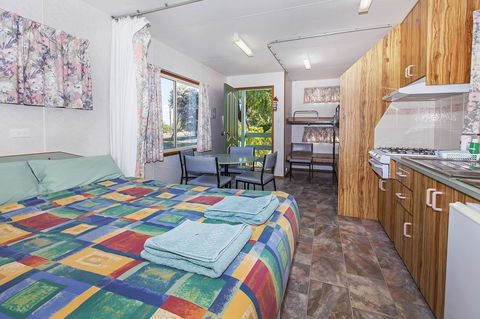 Echo Holiday Parks - Naracoorte - Accommodation Main Beach 0