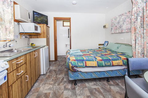 Echo Holiday Parks - Naracoorte - Accommodation Main Beach 11