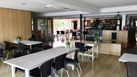 Haven Marina Motel - Accommodation Main Beach 7