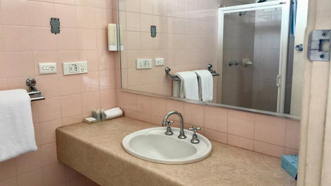 Haven Marina Motel - Accommodation Main Beach 3