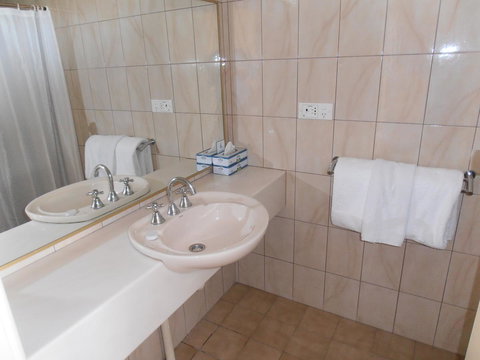 Haven Marina Motel - Accommodation Main Beach 17