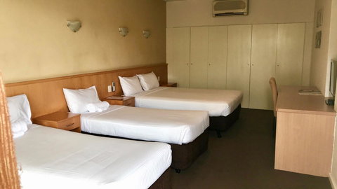 Haven Marina Motel - Accommodation Main Beach 1