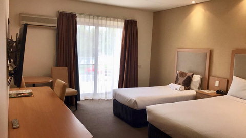 Haven Marina Motel - Accommodation Main Beach 6