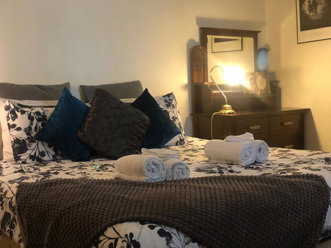 Treasured Memories Cottage - Accommodation Main Beach 22