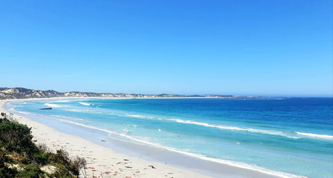 Rocks Retreat House With Sea Views - Accommodation Main Beach 7