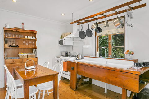 Aldgate Creek Cottage Bed And Breakfast - Accommodation Main Beach 5