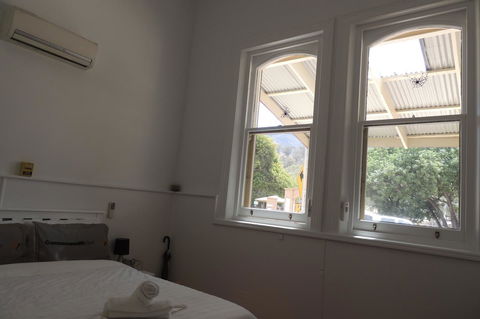 Wozza's B&B - Accommodation Main Beach 21