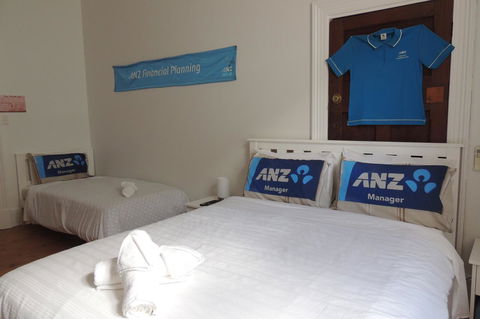 Wozza's B&B - Accommodation Main Beach 31