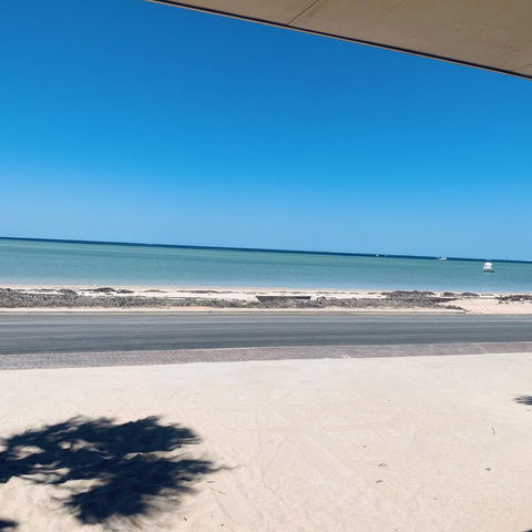 Bay Lodge - Accommodation Main Beach 11