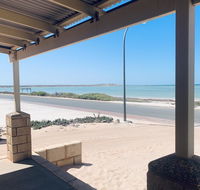 Bay Lodge - Accommodation Main Beach