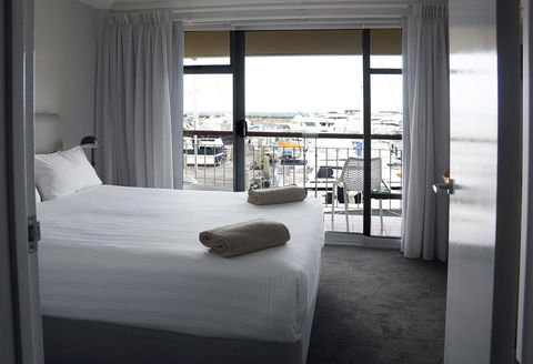 Oceanside 23 - Accommodation Main Beach 3