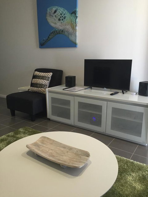 Escape 2 Exmouth - Accommodation Main Beach 11
