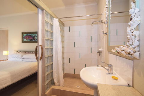 Sea & Soul Beachside Apartments - Accommodation Main Beach 5