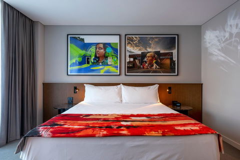 The Adnate Perth - Art Series - Accommodation Main Beach 16