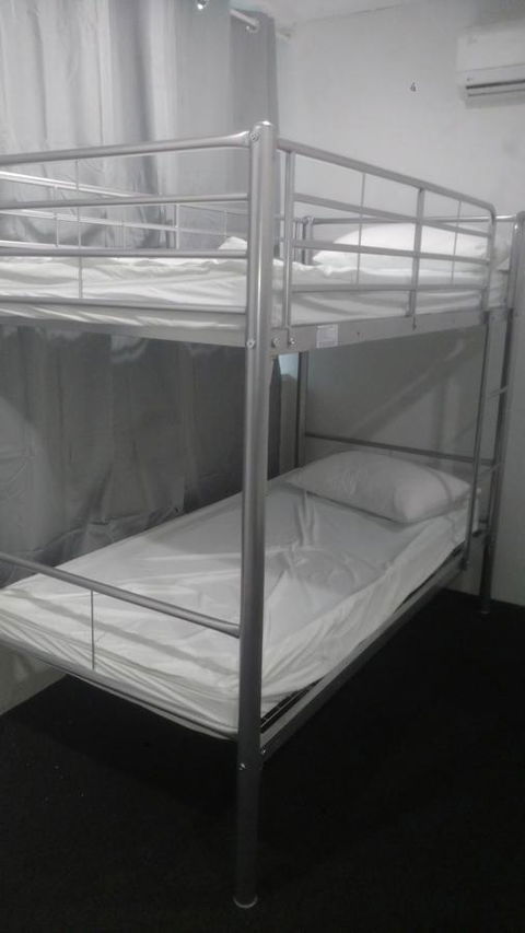 Perth City Backpackers Hostel - Note - Valid Passport Required To Check In - Accommodation Main Beach 22