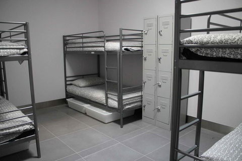 Perth City Backpackers Hostel - Note - Valid Passport Required To Check In - Accommodation Main Beach 3
