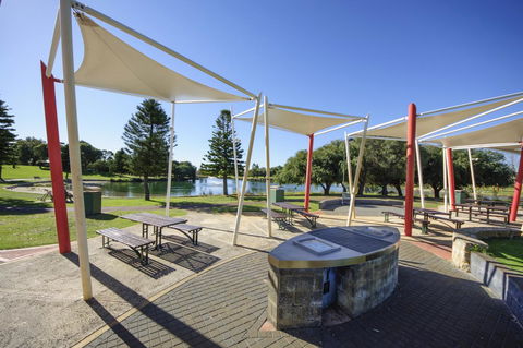 Yaran Suites - Accommodation Main Beach 3
