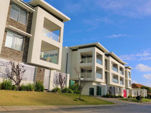 Yaran Suites - Accommodation Main Beach 31