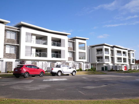 Yaran Suites - Accommodation Main Beach 32