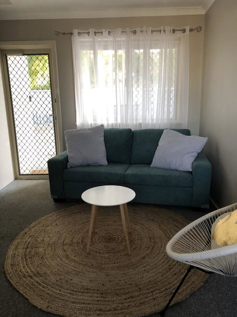 White Sands - Accommodation Main Beach 9