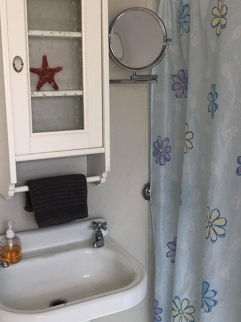 White Sands - Accommodation Main Beach 4