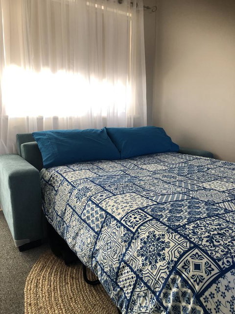 White Sands - Accommodation Main Beach 8