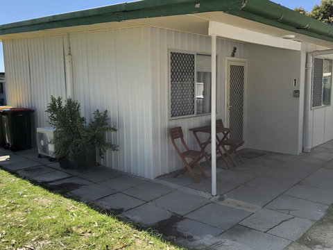 White Sands - Accommodation Main Beach 3