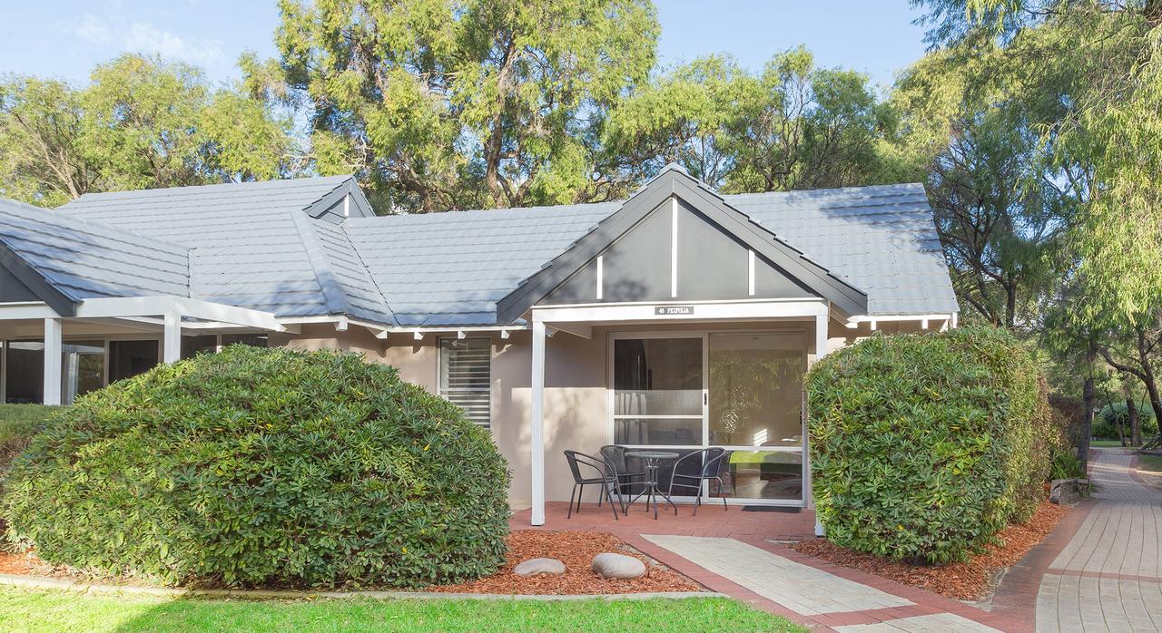 Broadwater WA Accommodation Main Beach
