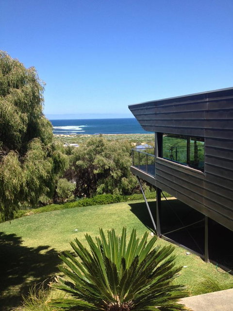 The Roozen Residence - Accommodation Main Beach 3