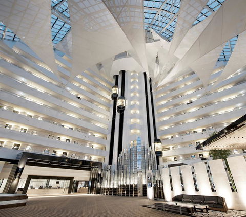 Crown Metropol Perth - Accommodation Main Beach 2