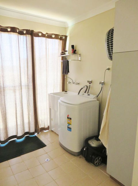 Kanga Cottage - Accommodation Main Beach 23