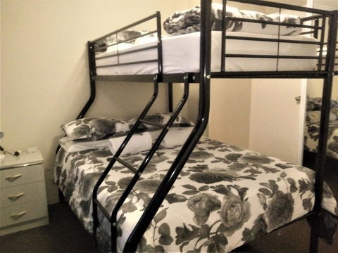 Kanga Cottage - Accommodation Main Beach 14