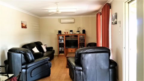Kanga Cottage - Accommodation Main Beach 9