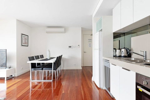 Parklane Apartments - Accommodation Main Beach 13