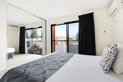 Parklane Apartments - Accommodation Main Beach 37