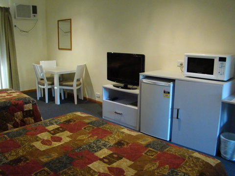 Dunsborough Central Motel - Accommodation Main Beach 8